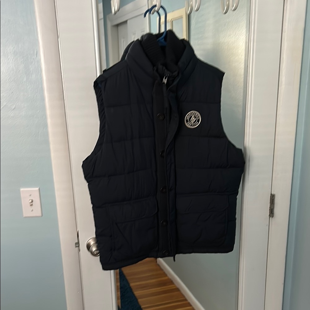 Abercrombie & Fitch Navy Puffer Vest